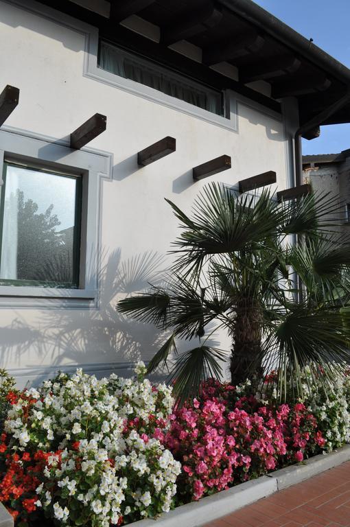 Le Residenze Del Tenore Romano di Lombardia Exterior foto