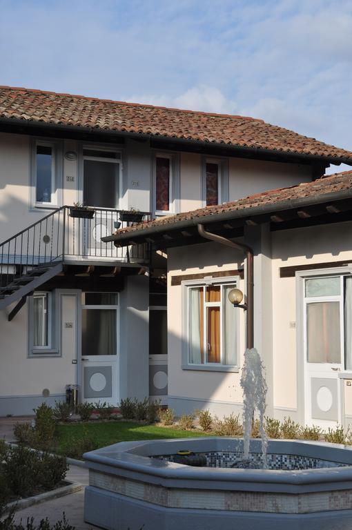 Le Residenze Del Tenore Romano di Lombardia Exterior foto